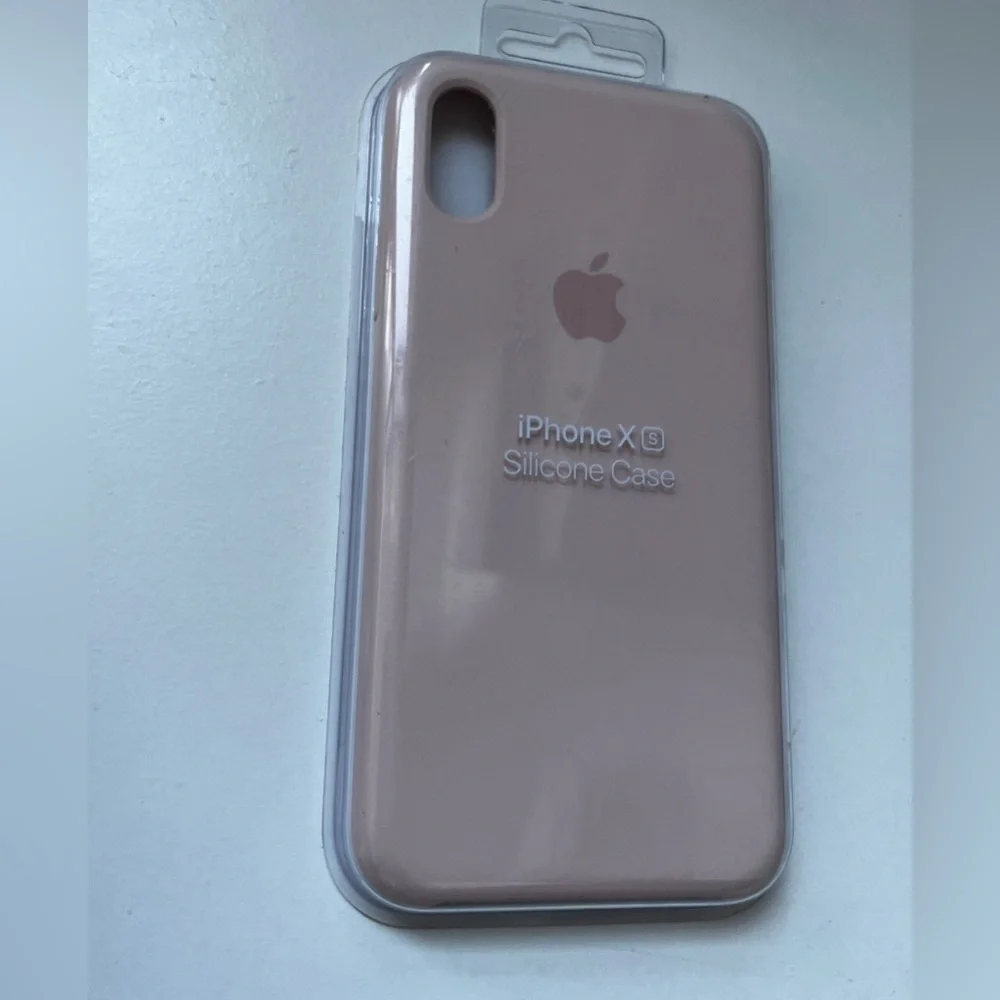 Apple iPhone XS Silicone Case in Soft Pink